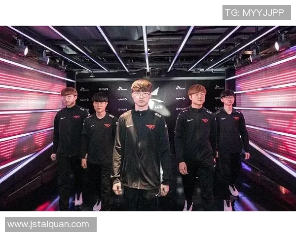 大神三分对决深红团队谁能在赛场上笑到最后的精彩较量